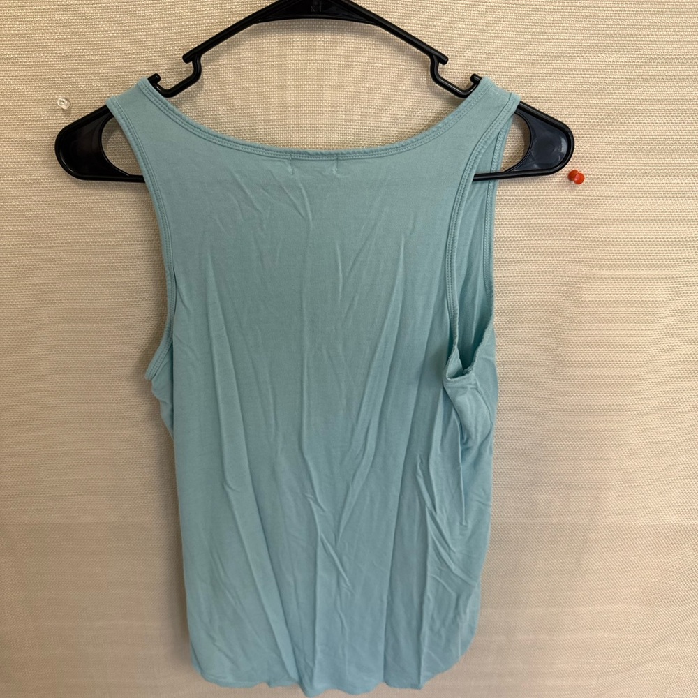 Old Navy Women's Aqua Tank Top - Picture 3 of 3
